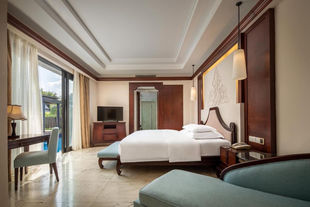 Hotel Pullman Yalong Bay & 5*