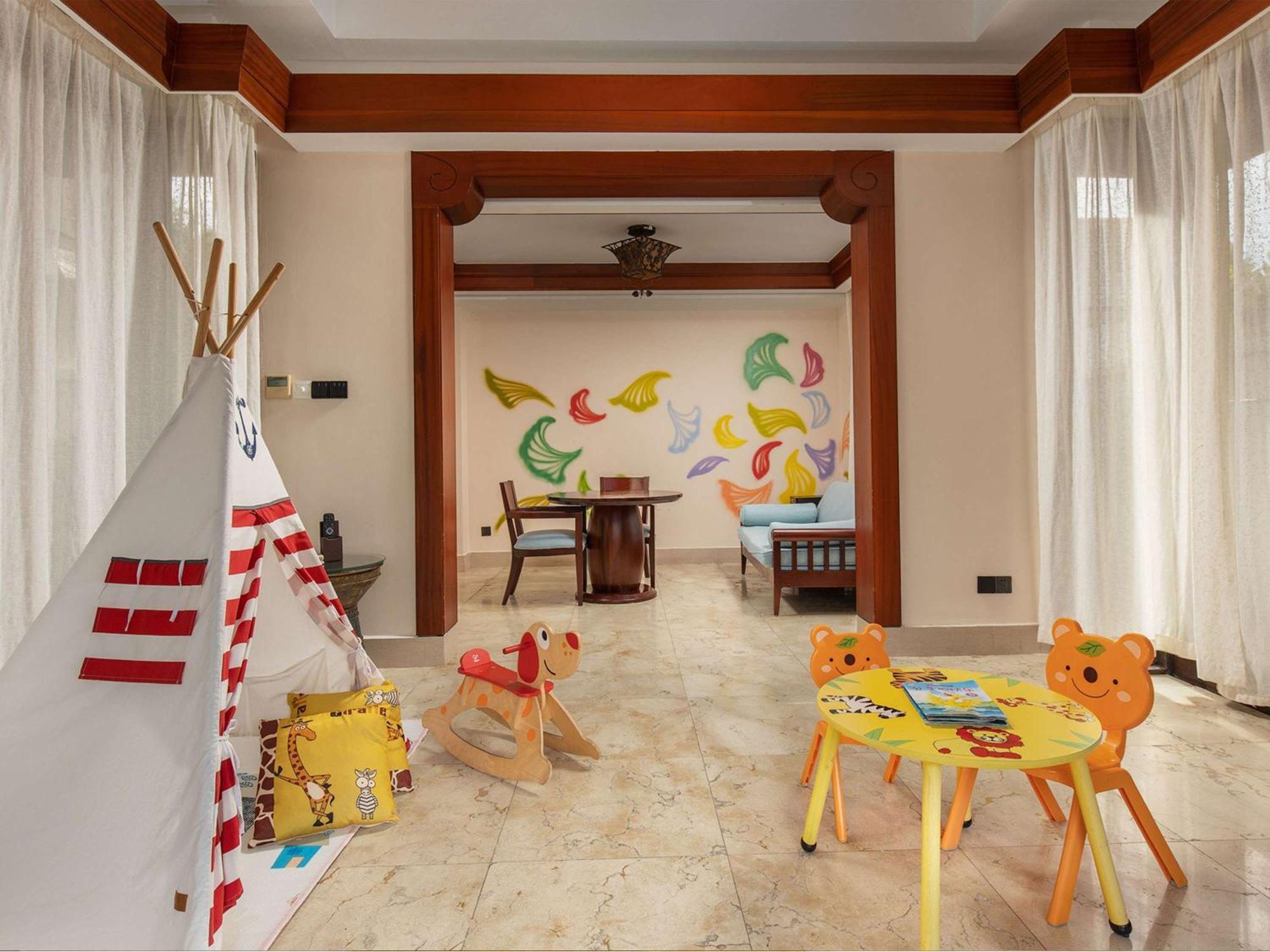 Pullman Yalong Bay & Hotel 5*