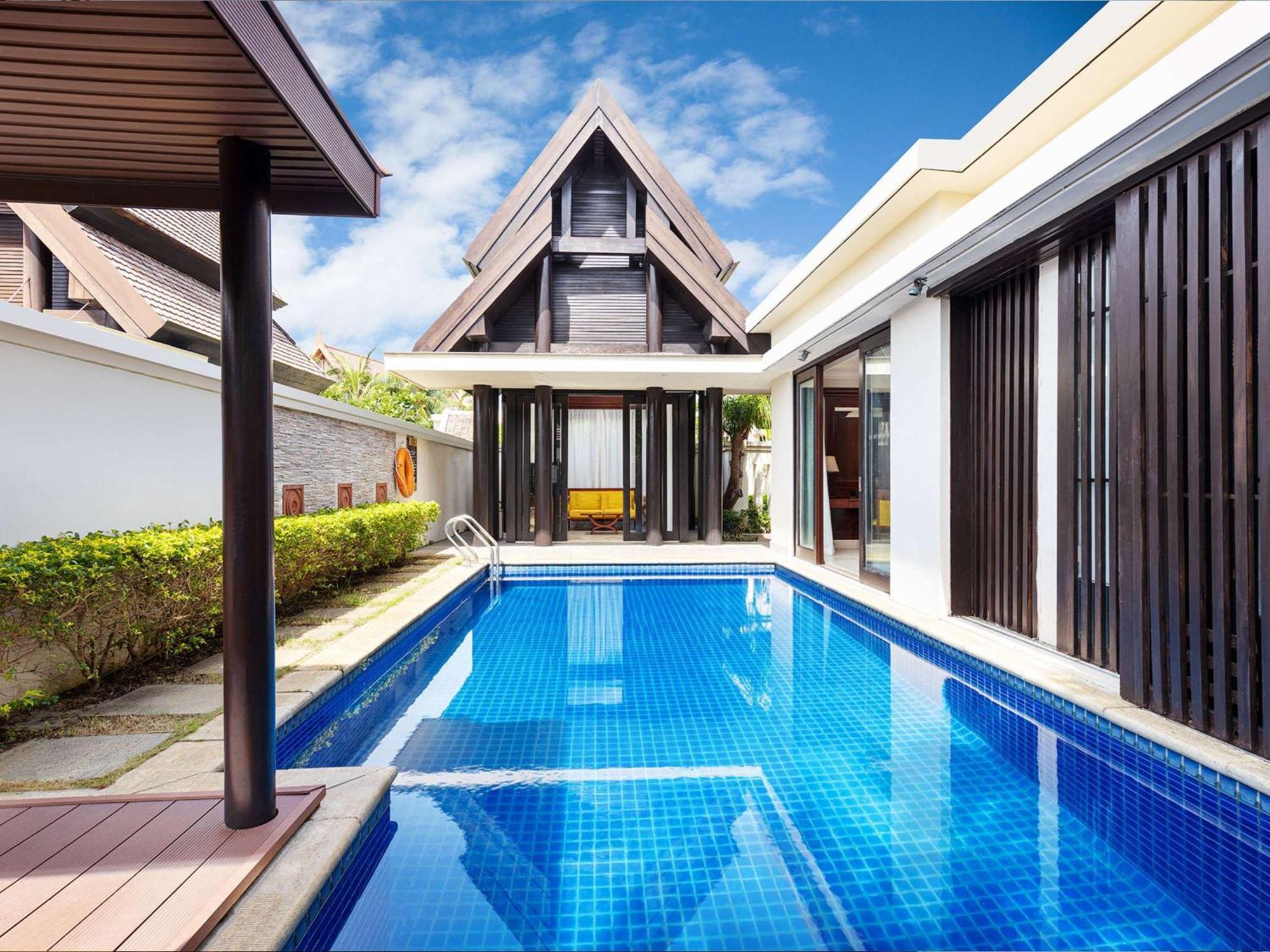 Pullman Yalong Bay & Hotel 5*