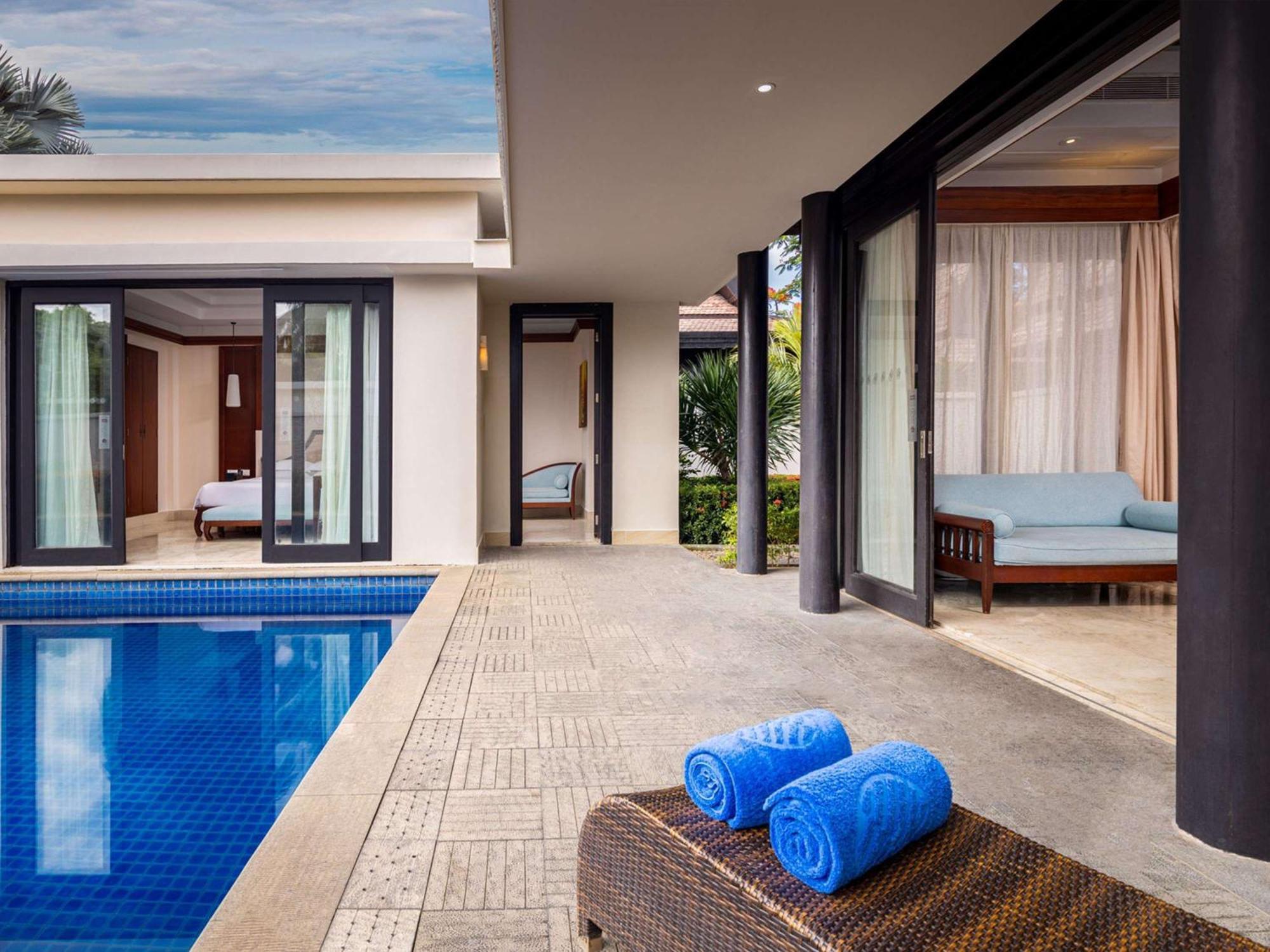 Pullman Yalong Bay & Hotel